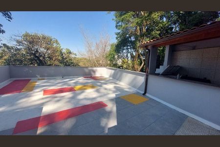 Casa de condomínio à venda com 240m², 3 quartos e 4 vagas