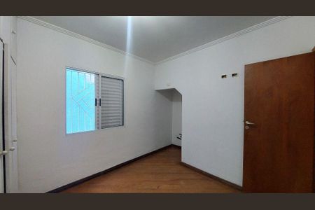 Casa de condomínio à venda com 240m², 3 quartos e 4 vagas