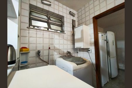 Apartamento à venda com 110m², 2 quartos e 1 vagaÁrea de Serviço