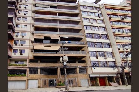 Apartamento para alugar com 110m², 2 quartos e 1 vagaFachada e portaria
