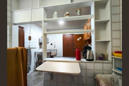 Apartamento à venda com 110m², 2 quartos e 1 vagaÁrea de Serviço