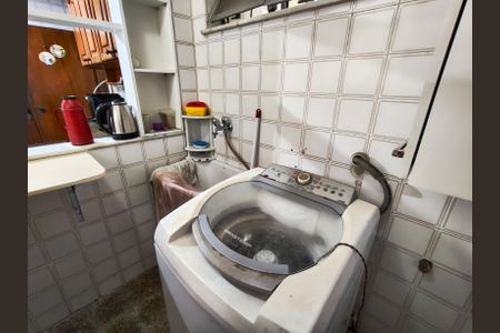 Apartamento à venda com 110m², 2 quartos e 1 vagaÁrea de Serviço