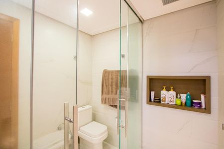 Apartamento à venda com 142m², 3 quartos e 2 vagas Apartamento à venda com 142m², 3 quartos e 2 vagasBanheiro da Suíte