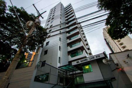Apartamento à venda com 142m², 3 quartos e 2 vagas Apartamento à venda com 142m², 3 quartos e 2 vagasFachada