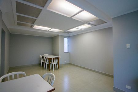 Apartamento à venda com 142m², 3 quartos e 2 vagas Apartamento à venda com 142m², 3 quartos e 2 vagasÁrea comum - Salão de festas da churrasqueira 2