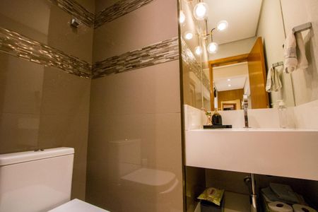 Apartamento à venda com 142m², 3 quartos e 2 vagas Apartamento à venda com 142m², 3 quartos e 2 vagasLavabo