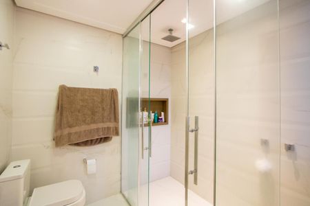 Apartamento à venda com 142m², 3 quartos e 2 vagas Apartamento à venda com 142m², 3 quartos e 2 vagasBanheiro da Suíte