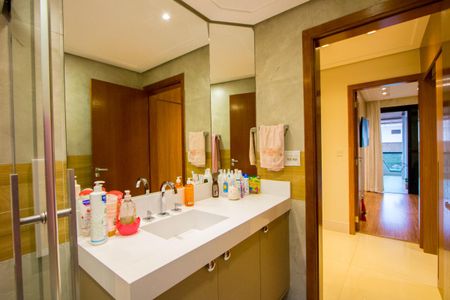 Apartamento à venda com 142m², 3 quartos e 2 vagas Apartamento à venda com 142m², 3 quartos e 2 vagasBanheiro social