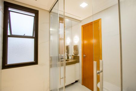 Apartamento à venda com 142m², 3 quartos e 2 vagas Apartamento à venda com 142m², 3 quartos e 2 vagasBanheiro da Suíte