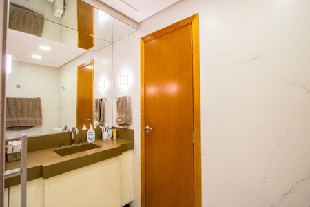 Apartamento à venda com 142m², 3 quartos e 2 vagas Apartamento à venda com 142m², 3 quartos e 2 vagasBanheiro da Suíte