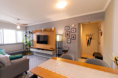 Apartamento à venda com 70m², 2 quartos e 1 vaga Apartamento à venda com 70m², 2 quartos e 1 vagaSala