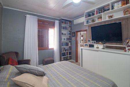 Casa à venda com 216m², 4 quartos e 4 vagasSuite