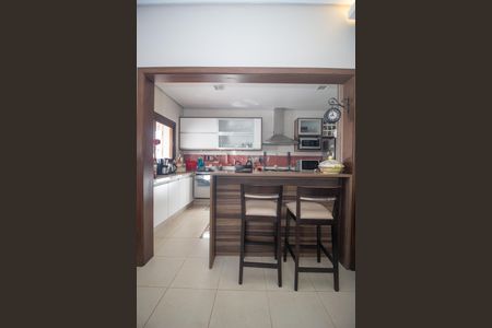 Casa à venda com 216m², 4 quartos e 4 vagasCozinha