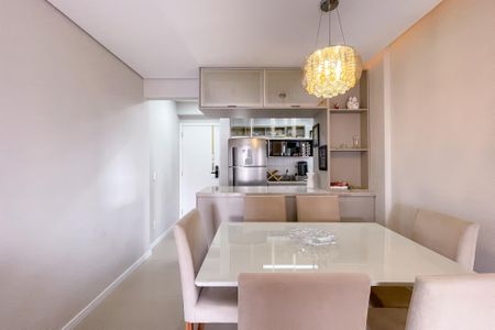 Apartamento à venda com 58m², 2 quartos e 1 vaga Apartamento à venda com 58m², 2 quartos e 1 vagaSala