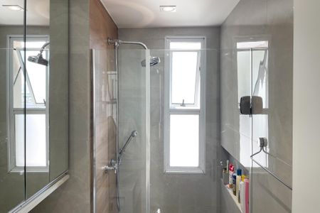 Apartamento à venda com 58m², 2 quartos e 1 vaga Apartamento à venda com 58m², 2 quartos e 1 vagaBanheiro - Suíte