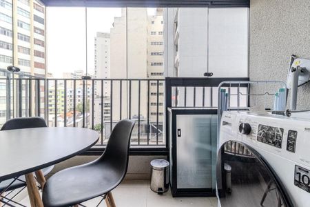 Studio para alugar com 25m², 1 quarto e sem vaga Studio para alugar com 25m², 1 quarto e sem vagaVaranda