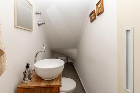 Casa à venda com 220m², 3 quartos e 2 vagasLavabo