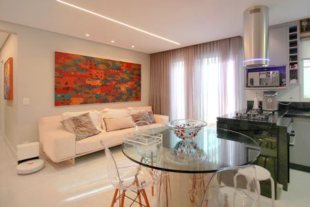 Apartamento para alugar com 132m², 2 quartos e 2 vagasSala