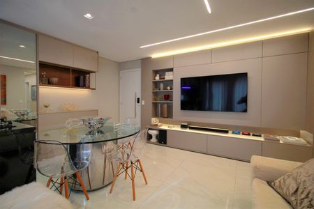 Apartamento para alugar com 132m², 2 quartos e 2 vagasSala