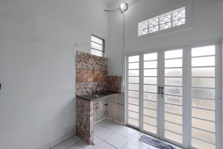 Casa para alugar com 30m², 1 quarto e sem vaga Casa para alugar com 30m², 1 quarto e sem vagaCozinha