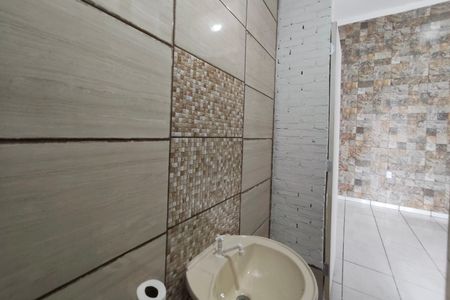 Casa para alugar com 30m², 1 quarto e sem vaga Casa para alugar com 30m², 1 quarto e sem vagaBanheiro