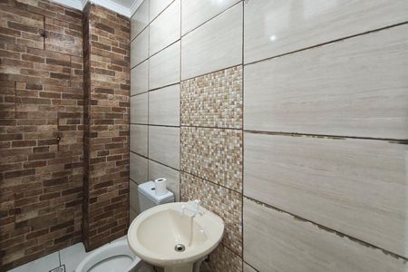 Casa para alugar com 30m², 1 quarto e sem vaga Casa para alugar com 30m², 1 quarto e sem vagaBanheiro