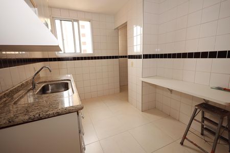 Apartamento para alugar com 105m², 3 quartos e 2 vagasCozinha