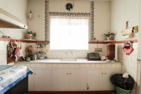 Casa à venda com 400m², 8 quartos e 8 vagasCozinha