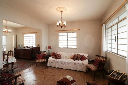 Casa à venda com 400m², 8 quartos e 8 vagasSala