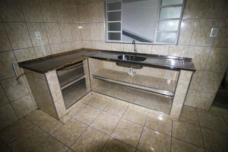 Casa para alugar com 251m², 2 quartos e 4 vagasCozinha