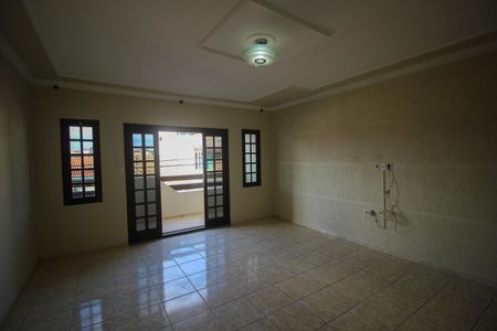 Casa para alugar com 251m², 2 quartos e 4 vagasSala