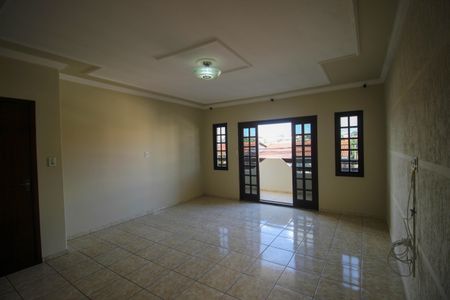 Casa para alugar com 251m², 2 quartos e 4 vagasSala