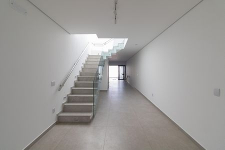 Casa à venda com 165m², 3 quartos e 3 vagasSala e Cozinha