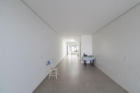 Casa à venda com 165m², 3 quartos e 3 vagasSala e Cozinha