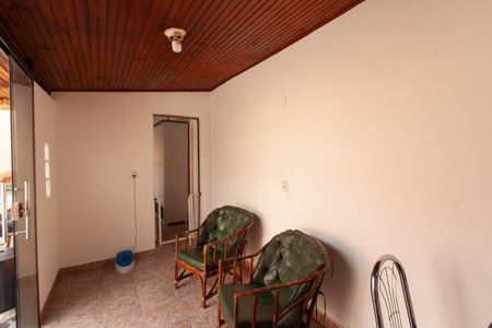 Casa à venda com 89m², 3 quartos e 1 vaga Casa à venda com 89m², 3 quartos e 1 vagaVaranda