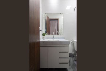 Casa à venda com 89m², 3 quartos e 1 vaga Casa à venda com 89m², 3 quartos e 1 vagaBanheiro