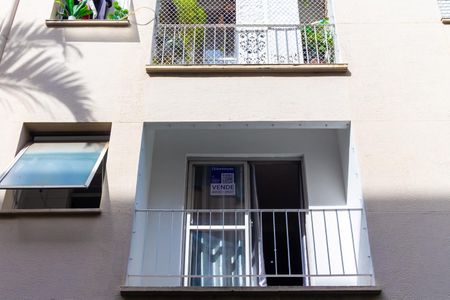 Apartamento à venda com 58m², 2 quartos e 1 vaga Apartamento à venda com 58m², 2 quartos e 1 vagaPlaca