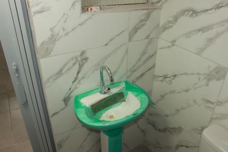 Casa para alugar com 30m², 1 quarto e sem vagaBanheiro