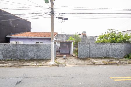 Casa à venda com 294m², 1 quarto e 2 vagas Casa à venda com 294m², 1 quarto e 2 vagasFachada