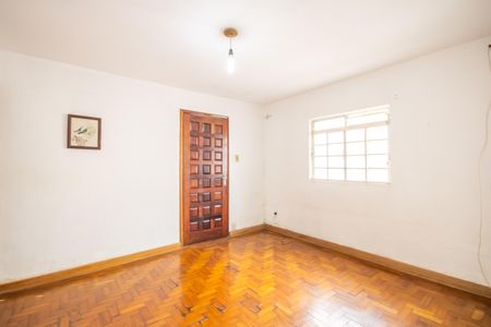 Casa à venda com 294m², 1 quarto e 2 vagas Casa à venda com 294m², 1 quarto e 2 vagasSala