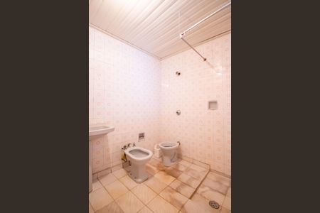 Casa à venda com 294m², 1 quarto e 2 vagas Casa à venda com 294m², 1 quarto e 2 vagasBanheiro