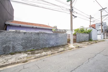 Casa à venda com 294m², 1 quarto e 2 vagas Casa à venda com 294m², 1 quarto e 2 vagasFachada