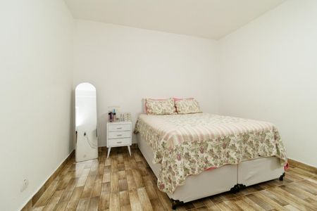 Casa à venda com 200m², 4 quartos e 2 vagas Casa à venda com 200m², 4 quartos e 2 vagasSuíte 2