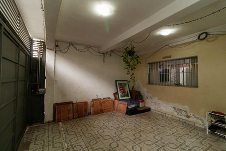 Casa à venda com 200m², 4 quartos e 2 vagas Casa à venda com 200m², 4 quartos e 2 vagasGaragem