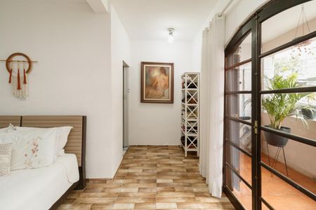 Casa à venda com 200m², 4 quartos e 2 vagas Casa à venda com 200m², 4 quartos e 2 vagasSuíte