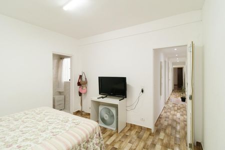 Casa à venda com 200m², 4 quartos e 2 vagas Casa à venda com 200m², 4 quartos e 2 vagasSuíte 2