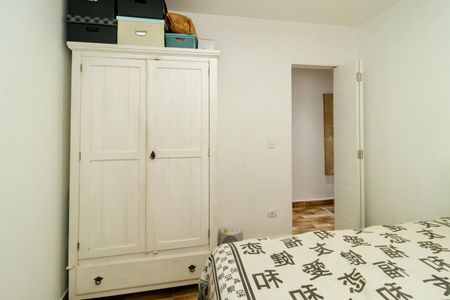 Casa à venda com 200m², 4 quartos e 2 vagas Casa à venda com 200m², 4 quartos e 2 vagasQuarto
