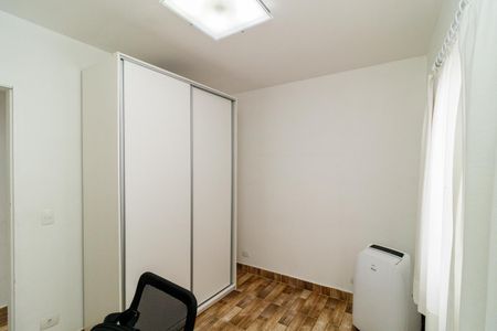 Casa à venda com 200m², 4 quartos e 2 vagas Casa à venda com 200m², 4 quartos e 2 vagasQuarto 2