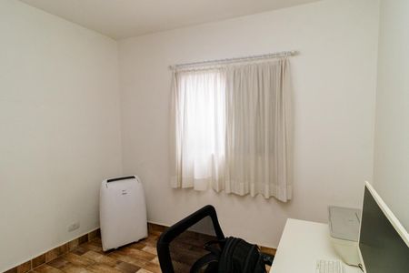 Casa à venda com 200m², 4 quartos e 2 vagas Casa à venda com 200m², 4 quartos e 2 vagasQuarto 2