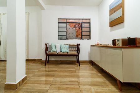 Casa à venda com 200m², 4 quartos e 2 vagas Casa à venda com 200m², 4 quartos e 2 vagasCopa